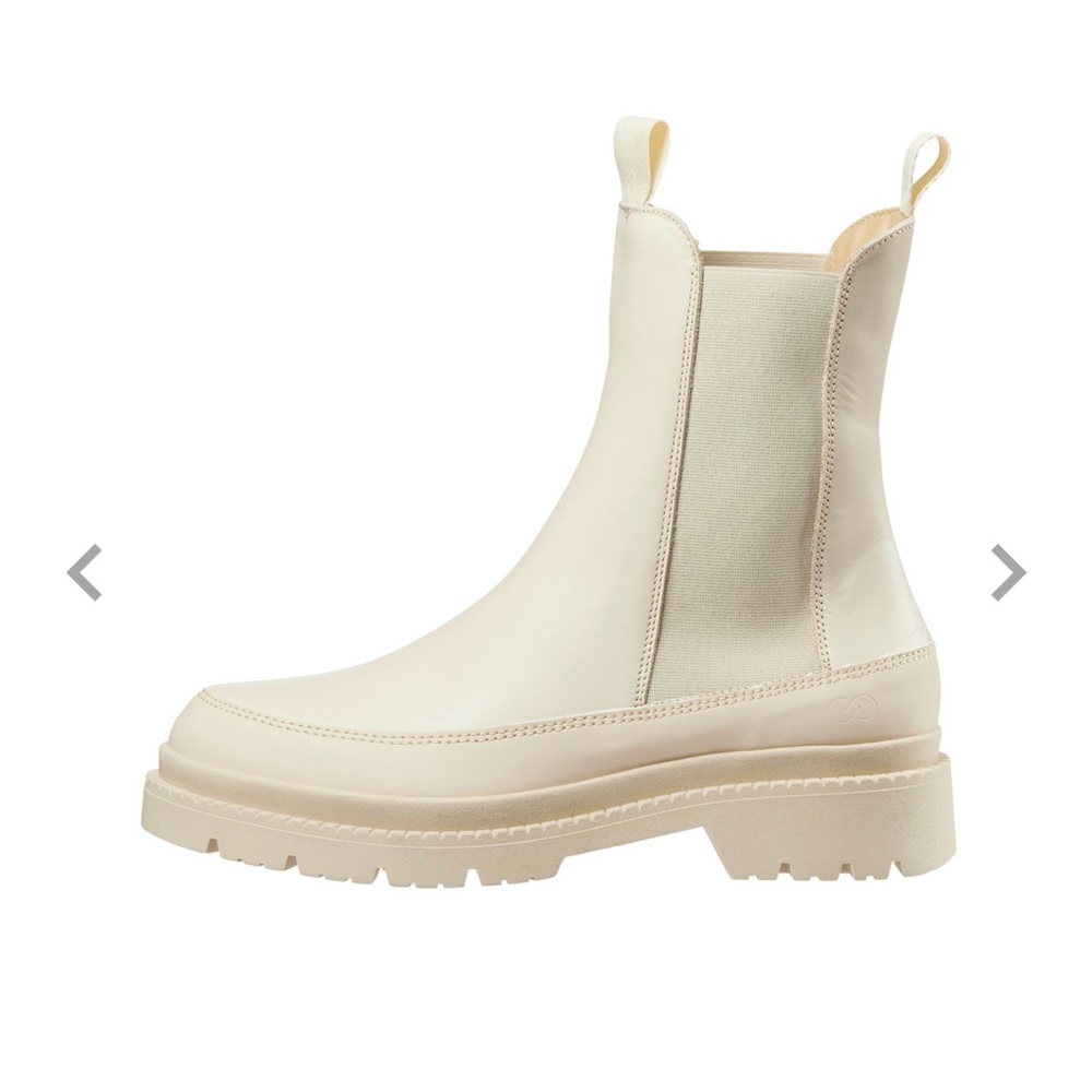 CALIA Women's Peyton Chelsea Boots in Ivory - Size 11